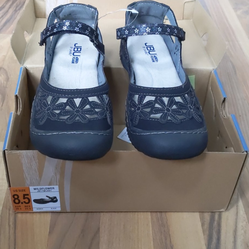 JBU Size 8.5 woman's Mary Jane style Shoes NEW